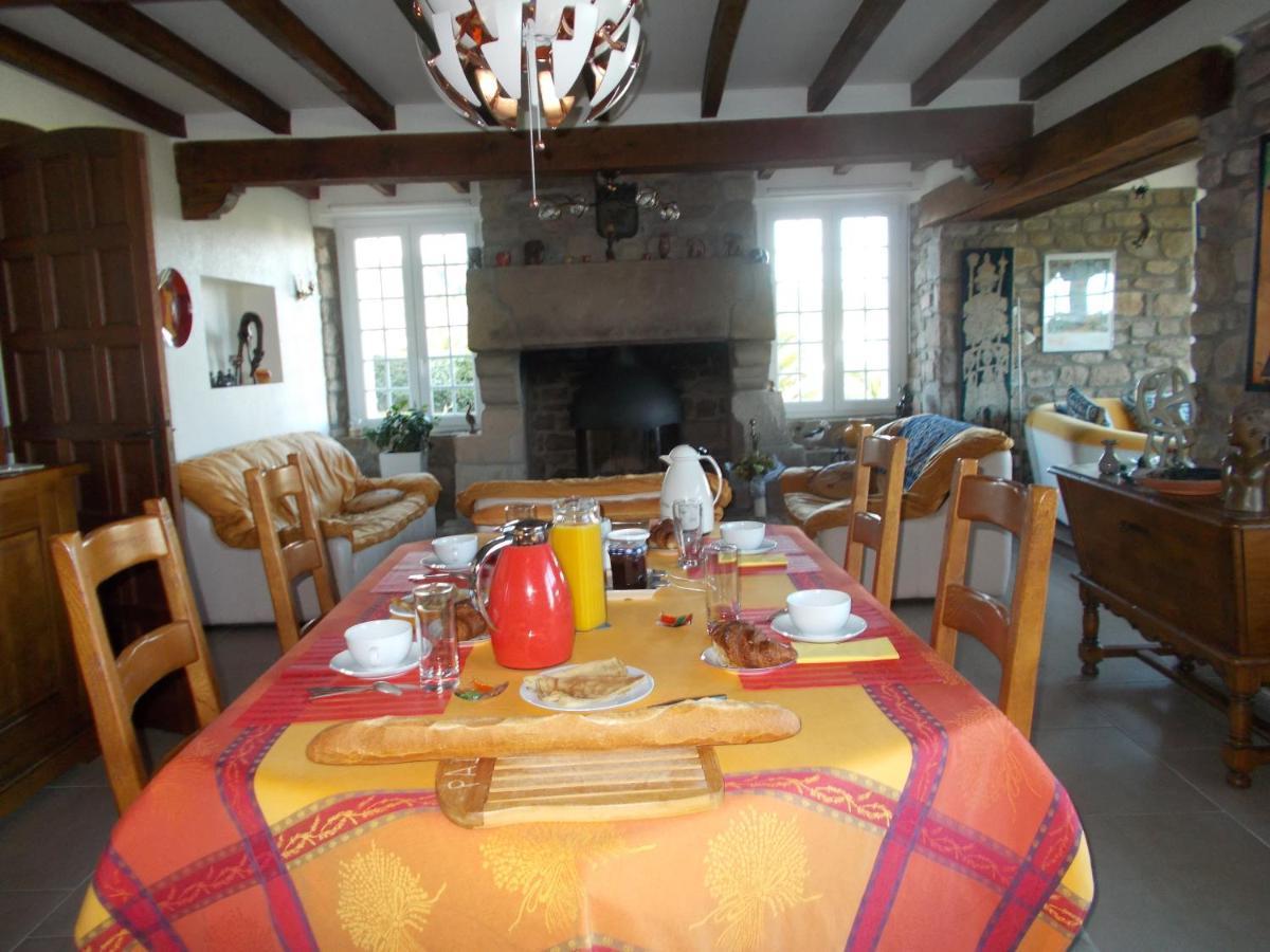 Les Ajoncs Bed and Breakfast Plougrescant Εξωτερικό φωτογραφία