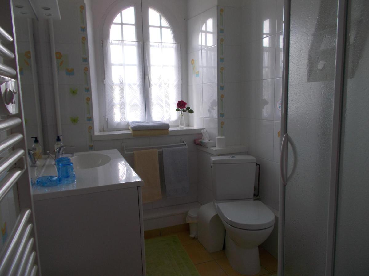 Les Ajoncs Bed and Breakfast Plougrescant Εξωτερικό φωτογραφία